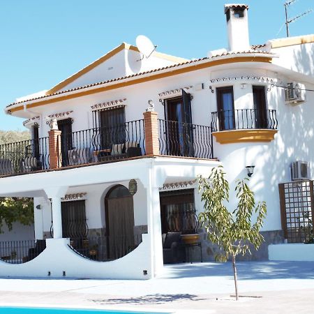 Casa De Las Montanas Виянуева дел Трабуко Екстериор снимка