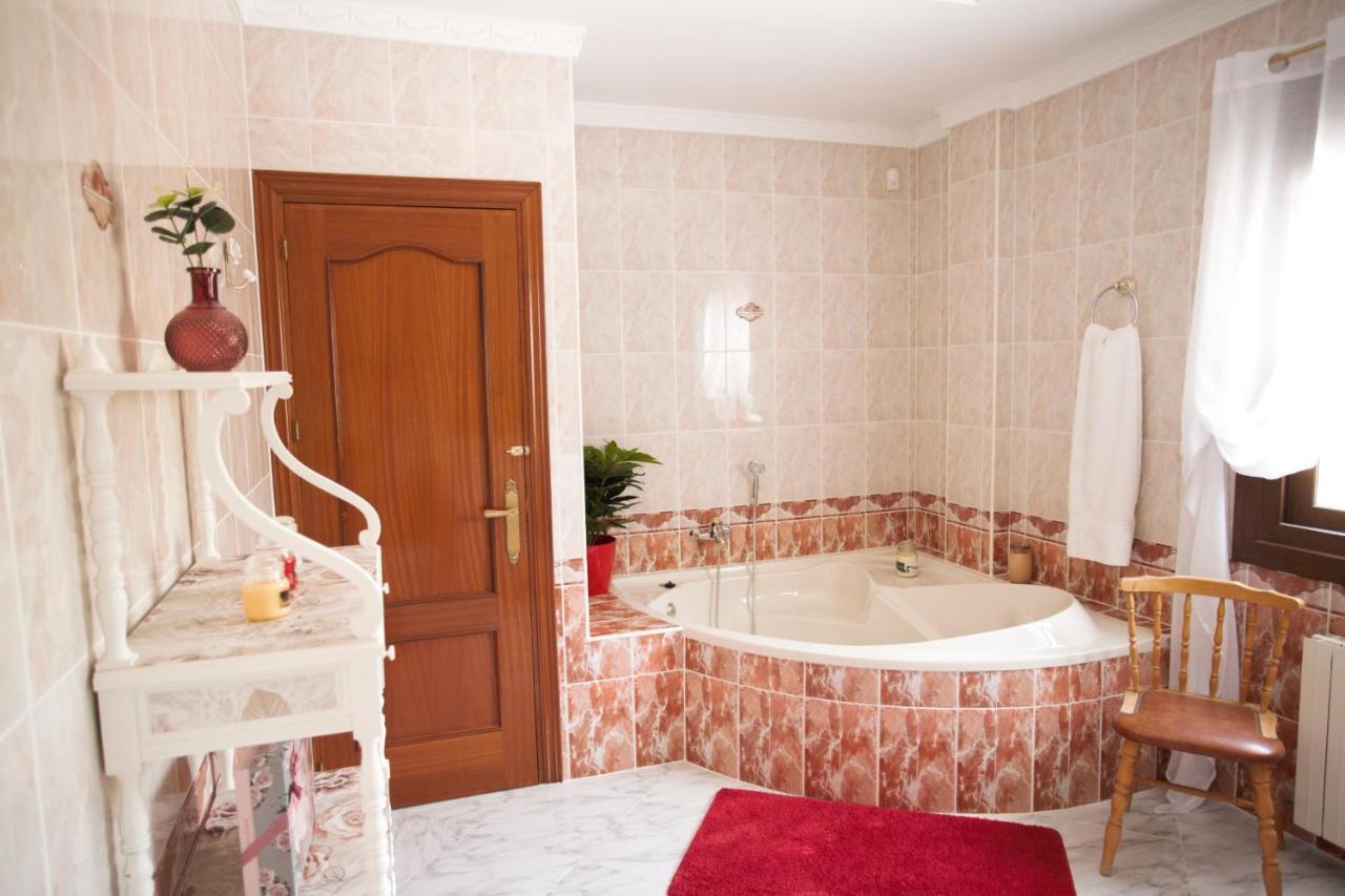 Casa De Las Montanas Виянуева дел Трабуко Екстериор снимка